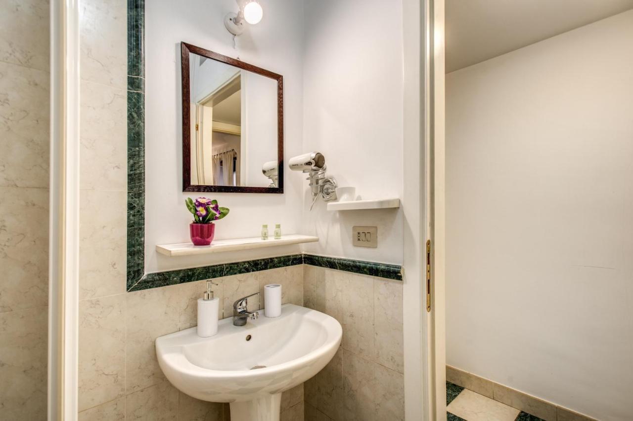 Popolo Accommodation - Lovely Central Apartment Roma Ngoại thất bức ảnh